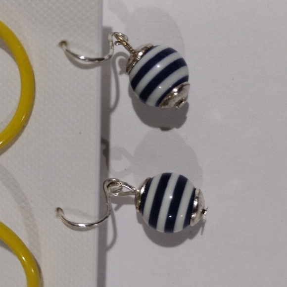Robert Rose Set of 3 Silver tone Stud, Yellow Hoop, Drop Stripes - Women Jewelry - Picture 4 of 8